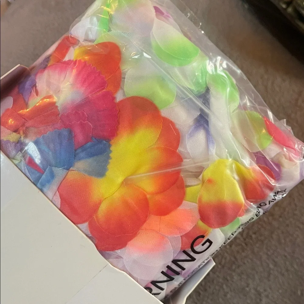 24 multicolor Hawaiian Leis nwt luau party